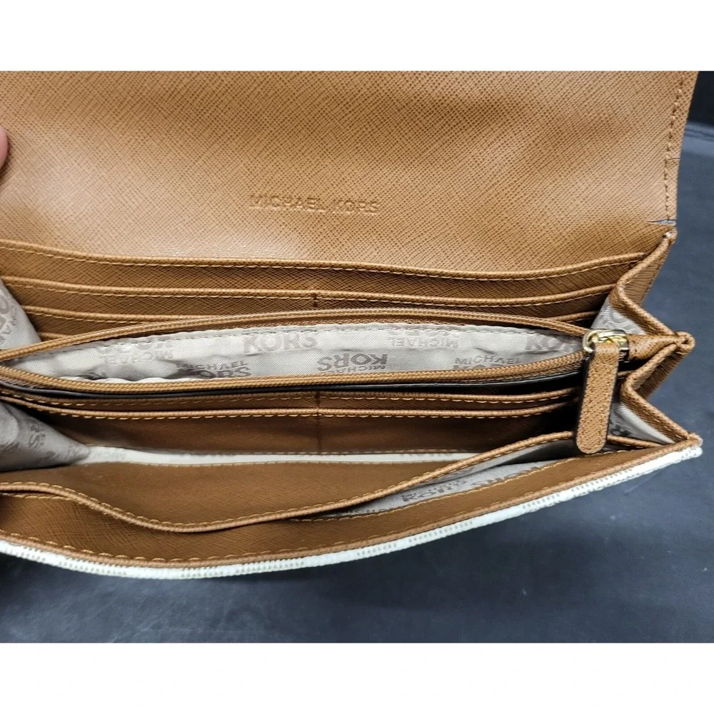 Michael Kors - Fulton White‎ Leather Wallet